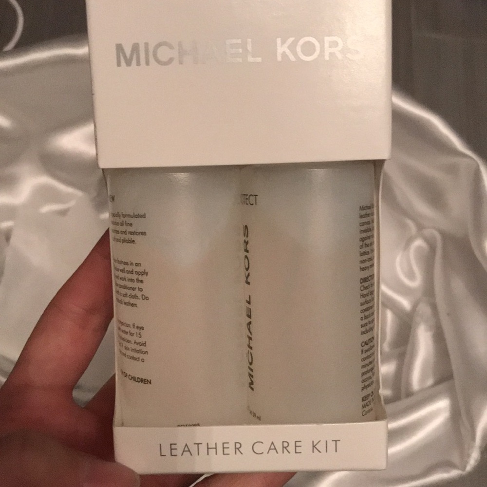 Michael Kors Pink Bag - Picture 11 of 12